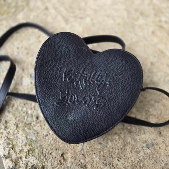 Bailey Sarian Fatally Yours Collection Heart Shaped Crossbody Bag Melt Cosmetics - Picture 7 of 11